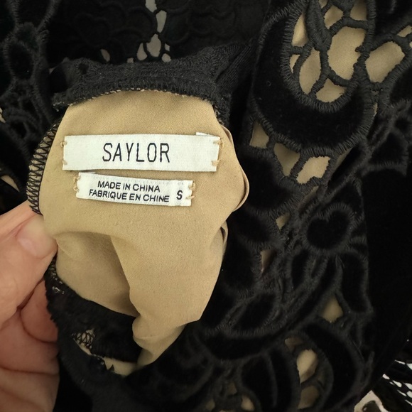 Romper size small - Picture 2 of 2